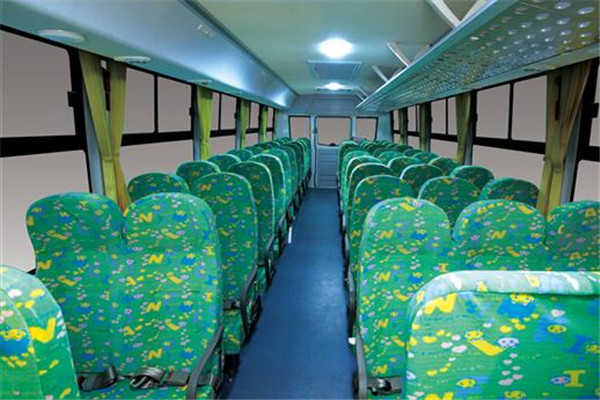 亚星JS6900XCP小学生专用校车(柴油国五24-47座)