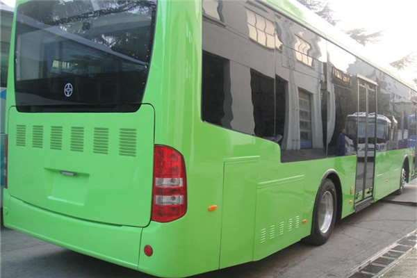 亚星JS6126UC公交车(纯电动20-46座)