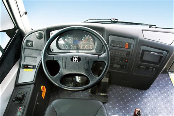 亚星YBL6127HQCP客车(天然气国五24-72座)