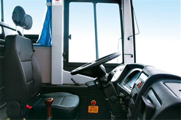 亚星YBL6127HQCP客车(天然气国五24-72座)