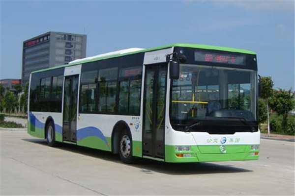 金旅XML6125JHEVG5C1公交车(柴油/电混动国五10-40座)