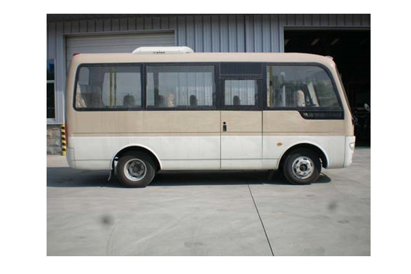 金龙XMQ6608AGN51公交车(天然气国五10-18座)