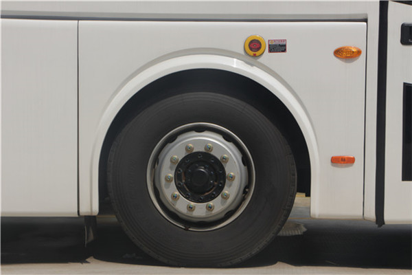 南京金龙NJL6117BEV29客车(纯电动24-48座)