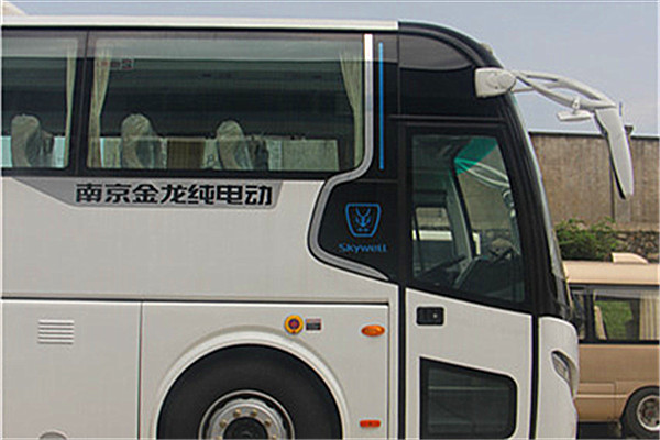 南京金龙NJL6117BEV12客车(纯电动24-53座)
