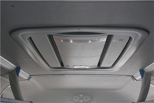 南京金龙NJL6117BEV26客车(纯电动24-48座)