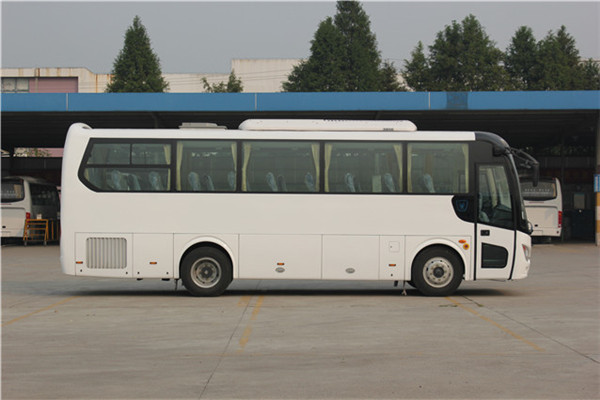 南京金龙NJL6107Y5客车(柴油国五24-55座)