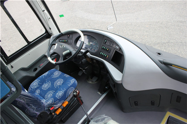 南京金龙NJL6806BEVG6公交车(纯电动10-33座)