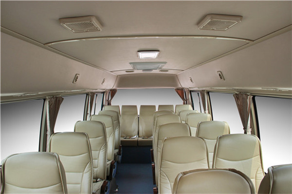 南京金龙NJL6806BEV5客车(纯电动24-31座)