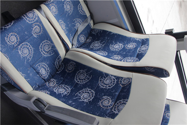 南京金龙NJL6878YA5客车(柴油国五24-39座)