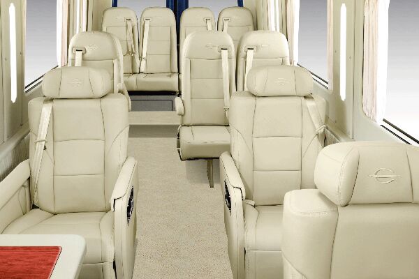 长江FDC6810TDABEV06客车(纯电动10-20座)