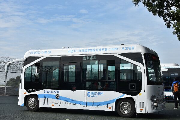 安凯无人驾驶公交车(纯电动9座)