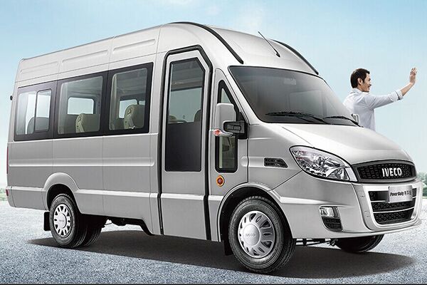 南京依维柯powerdaily尊享A42客车(柴油国五16-17座)