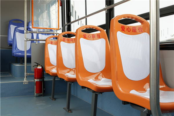 海格KLQ6850GAHEVC5K插电式公交车(天然气/电混动国五14-28座)