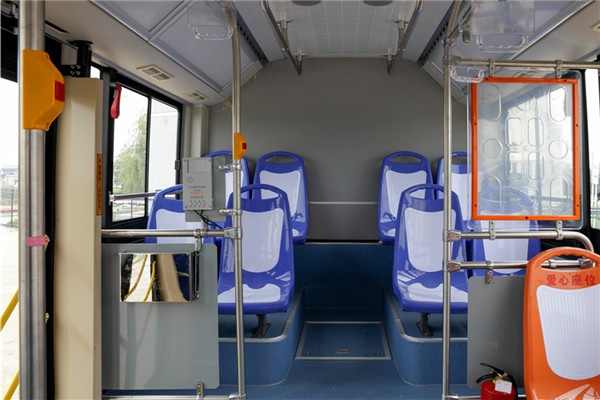 海格KLQ6850GAHEVC5K插电式公交车(天然气/电混动国五14-28座)