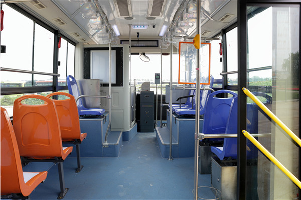 海格KLQ6850GAHEVC5K插电式公交车(天然气/电混动国五14-28座)