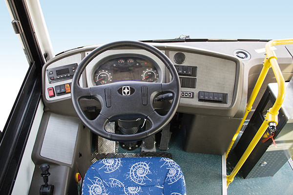 亚星JS6108GHBEV21公交车(纯电动18-41座)