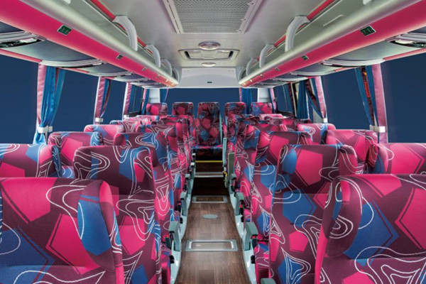 金龙XMQ6905AYD6B客车(柴油国六24-40座)