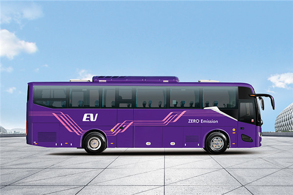 金龙XMQ6112AYD6T客车(柴油国六24-52座)