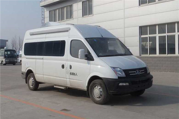 凯伦宾威ZK5040XLJ4旅居车(柴油国五2-6座)