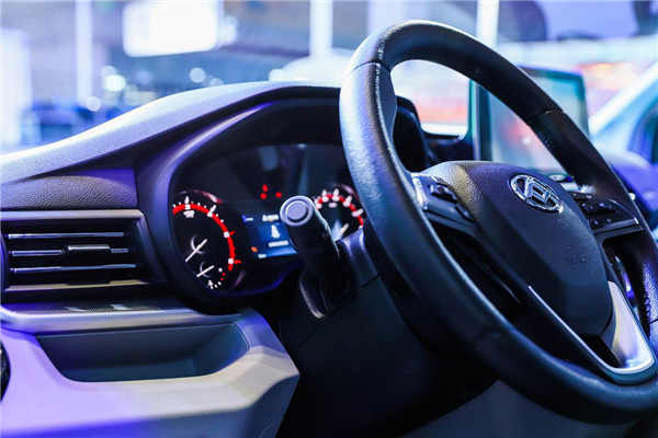 上汽大通SH6552H2DB多用途轻客(柴油国六9座)