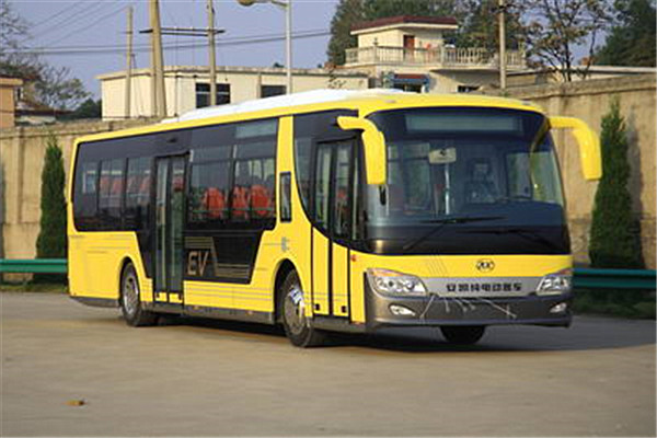 安凯HFF6112G03EV公交车(纯电动26-35座)
