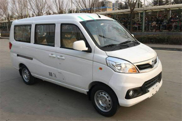 福田图雅诺BJ6425EVAA3多用途轻客(纯电动5-7座)