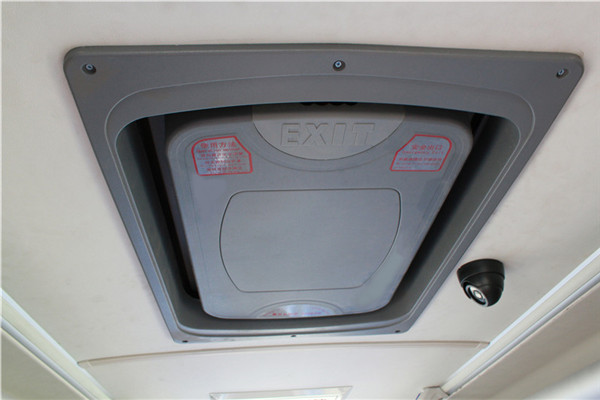 东风旅行车EQ6811LACBEV1客车(纯电动24-36座)