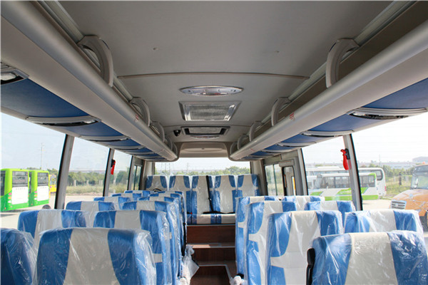 东风旅行车EQ6811LACBEV3客车(纯电动24-36座)