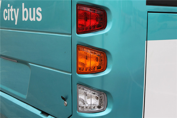 东风旅行车EQ6100CACFCEV公交车(燃料电池24-41座)