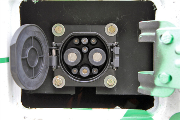 东风旅行车EQ6100CACBEV3公交车(纯电动24-41座)