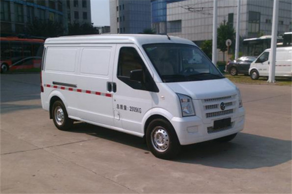 扬子江WG5032XXYBEV厢式运输车(纯电动2-3座)