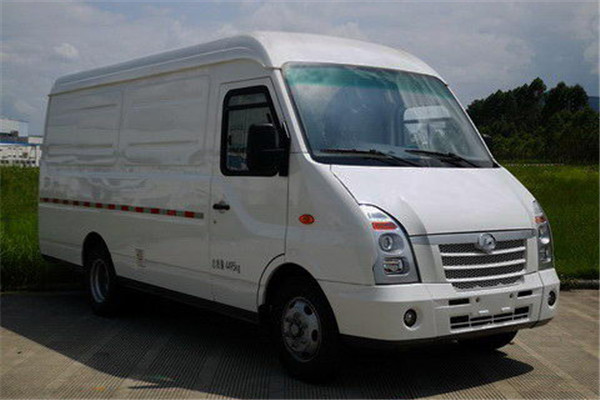 五菱GXA5040XXYBEV厢式运输车(纯电动3座)
