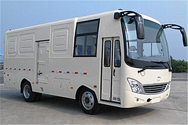 少林SLG5110XXYC5E厢式运输车(柴油国五2-6座)