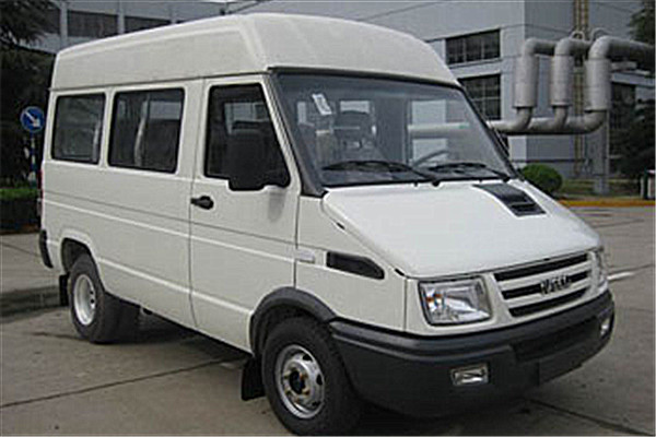 南京依维柯NJ6495ACMZ多用途乘用车(柴油国五5-9座)