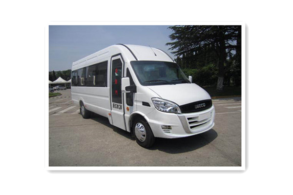 南京依维柯NJ6725DCZ客车(柴油国五24座)