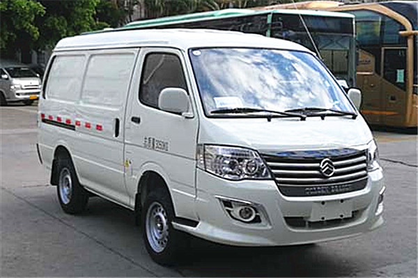 金旅XML5038XXYEV10厢式运输车(纯电动2座)