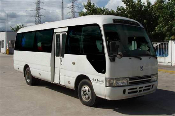 金旅XML5060XYL16医疗车(柴油国六2-5座)