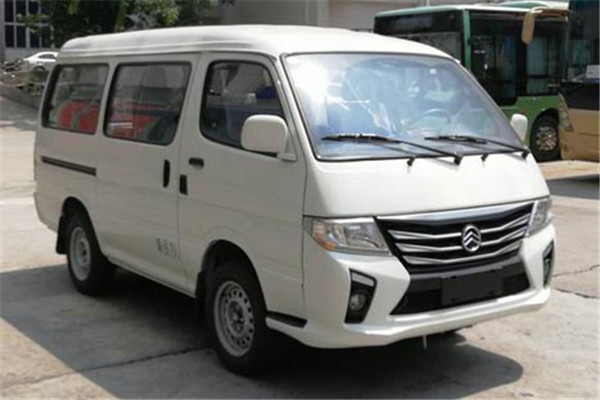 金旅XML5028XSW25商务车(汽油国五4-7座)