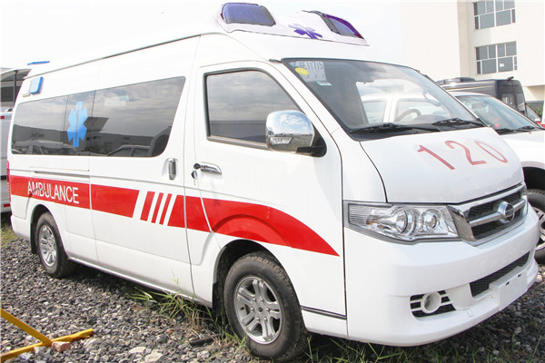 海格KLQ5030XJHQ5救护车(汽油国五3-7座)