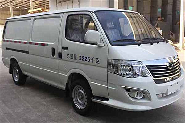 金龙XMQ5047XXY05厢式运输车(汽油国五2座)