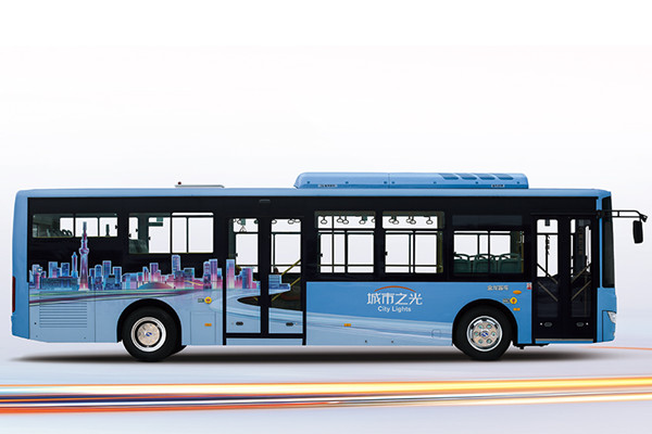 金龙XMQ6106AGCHEVD59插电式公交车(柴油/电混动国五19-40座)