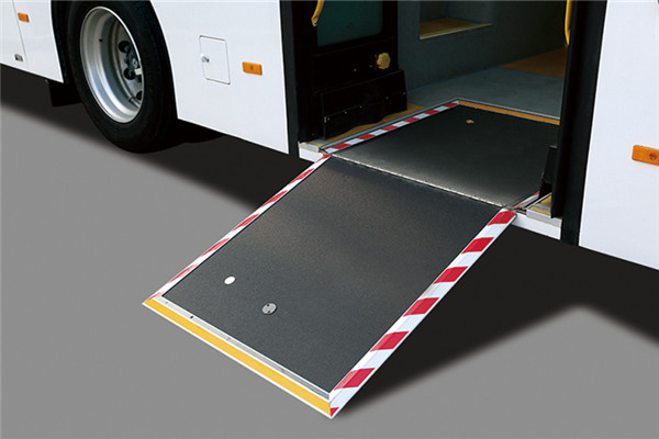 金龙XMQ6106AGBEVL32公交车(纯电动19-40座)