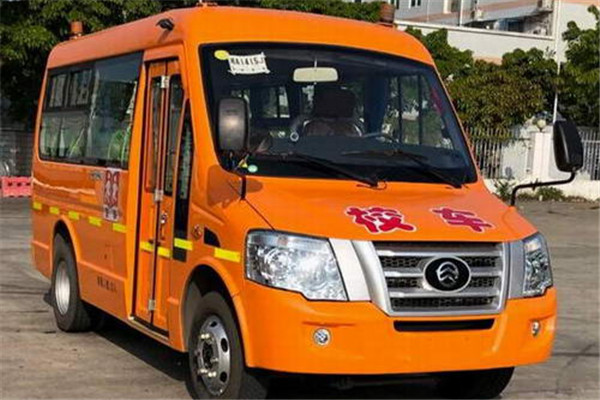 金旅XML6531J15YXC幼儿专用校车(柴油国五10-19座)