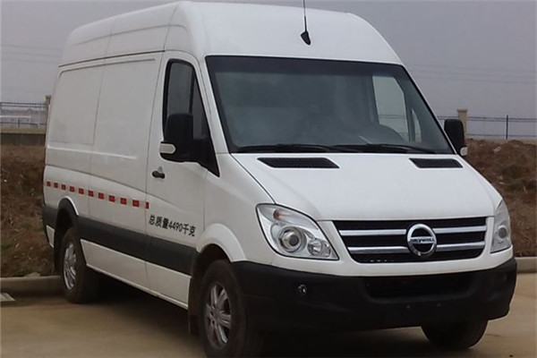 南京金龙NJL5040XXYBEV24厢式运输车(纯电动2座)
