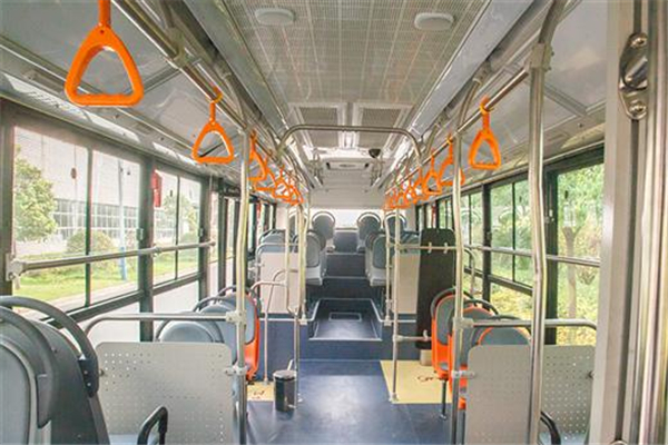 亚星JS6108GHEVC19插电式公交车(天然气/电混动国五17-42座)