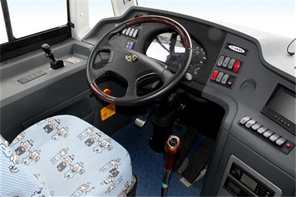 亚星JS6750XCP小学生专用校车(柴油国五24-36座)