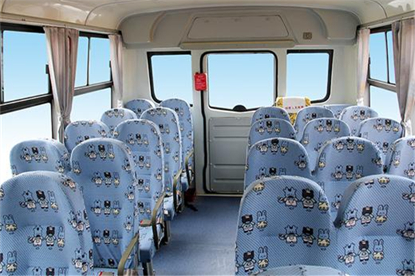 亚星JS6750XCP01小学生专用校车（柴油国五24-36座）