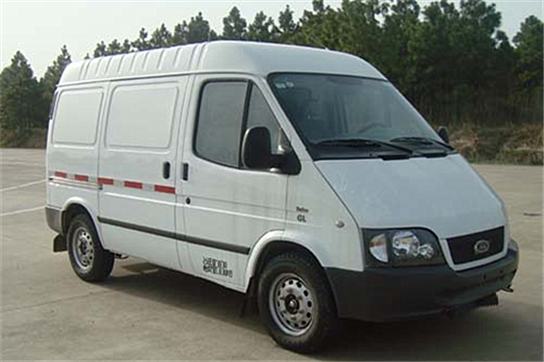 江铃全顺JX5030XXYPCB-L5厢式运输车(汽油国五2-3座)