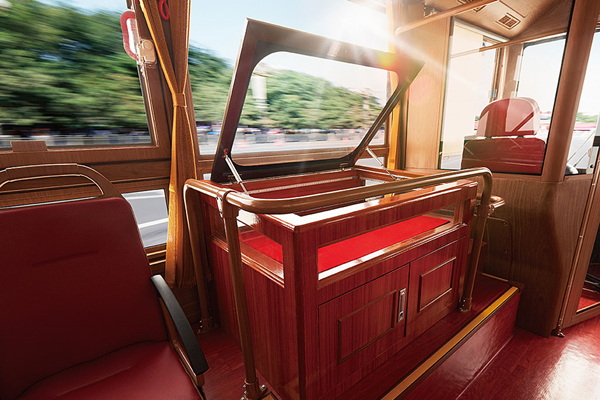 格力钛GTQ6103BEVBT21公交车(纯电动18-35座)