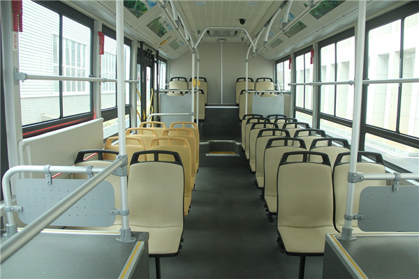 智电HYK6105GBEV低入口公交车(纯电动16-29座)